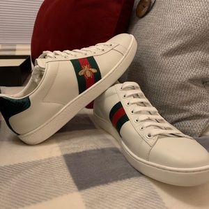 Gucci tennis shoes